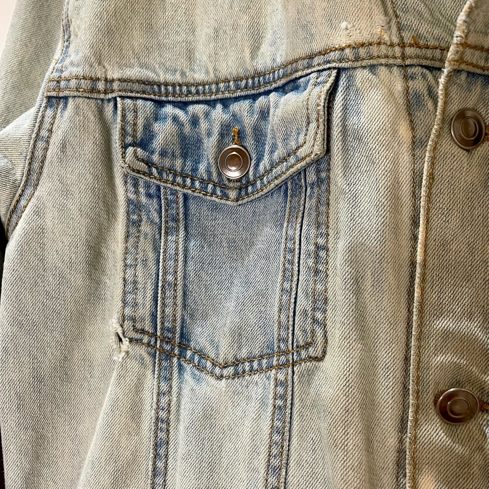 Rare Budweiser Distressed Light Blue Denim Jacket w/Embroidered Tiger Size M/L - Picture 16 of 16